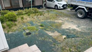 廿日市市 防草シート 張り替え｜対厳山で追い張り施工前